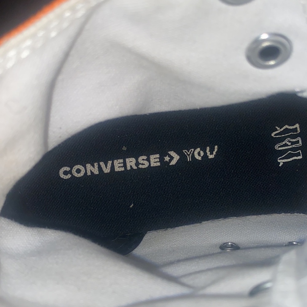 Converse - Picture 2 of 5